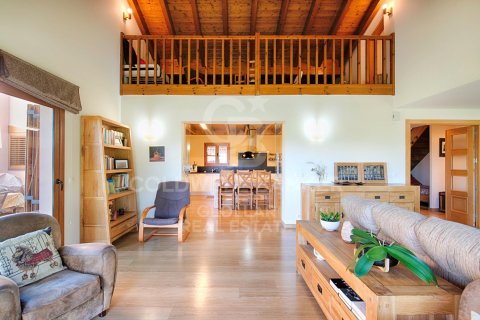 Сasa de 4 dormitorios en venta en Cataluña, Spain № 7673 - foto 7
