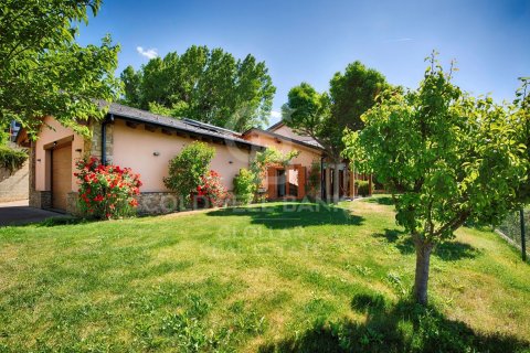 Сasa de 4 dormitorios en venta en Cataluña, Spain № 7673 - foto 30