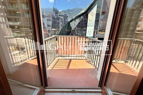 2 bedrooms apartment for sale in Principado De Andorra (Ninguna Poblacion Tiene C.P.), Lleida, Catalonia, Spain № 7672 - photo 25