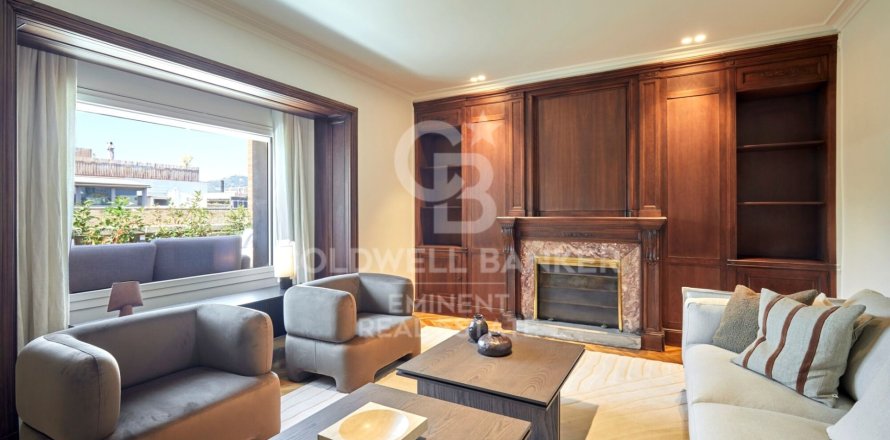 4 bedrooms penthouse for sale in Barcelona, Catalonia, Spain № 7671