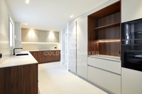 4 bedrooms penthouse for sale in Barcelona, Catalonia, Spain № 7671 - photo 9