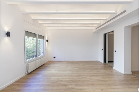 Купить квартиру в Барселона, Испания с 3 спальни, 152м², № 1292 - фото 19