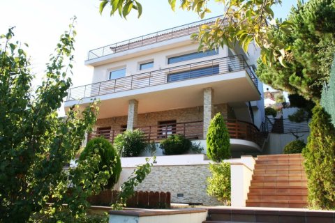 5 bedrooms villa for sale in Lloret de Mar, Girona, Catalonia, Spain № 1093 - photo 18