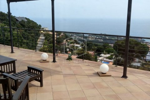 5 bedrooms villa for sale in Lloret de Mar, Girona, Catalonia, Spain № 1093 - photo 4
