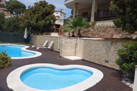 5 bedrooms villa for sale in Lloret de Mar, Girona, Catalonia, Spain № 1093 - photo 19