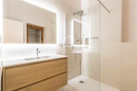 Apartamento de 4 dormitorios en venta en Barcelona, Cataluña, Spain № 8960 - foto 20