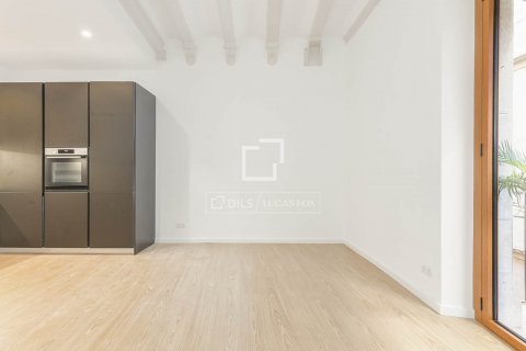 Apartamento de 4 dormitorios en venta en Barcelona, Cataluña, Spain № 8960 - foto 5