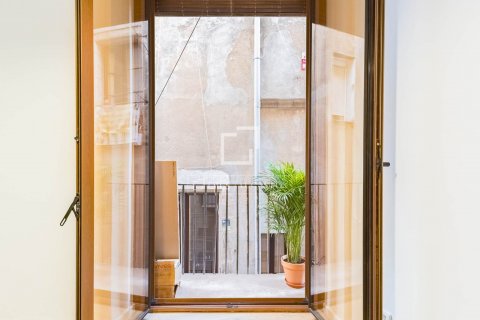 Apartamento de 4 dormitorios en venta en Barcelona, Cataluña, Spain № 8960 - foto 25