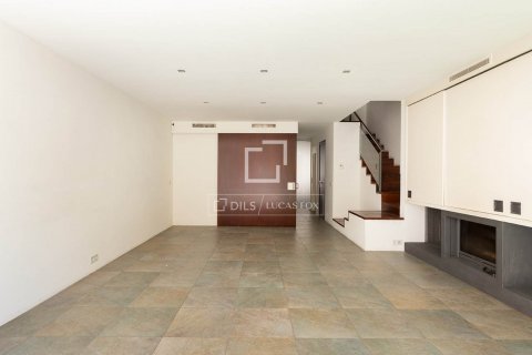 6 bedrooms villa for sale in Barcelona, Catalonia, Spain № 8962 - photo 9