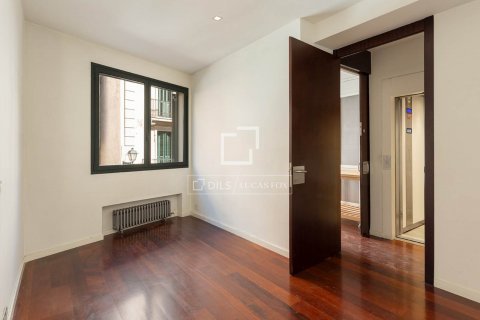 6 bedrooms villa for sale in Barcelona, Catalonia, Spain № 8962 - photo 23
