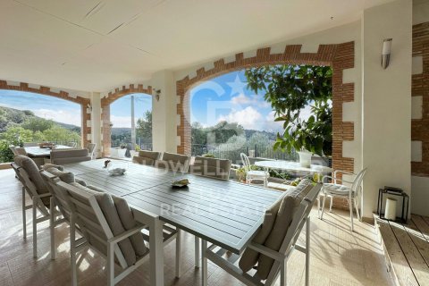 Купить дом в Вилажуйга, Испания с 5 спален, 500м², № 5947 - фото 5