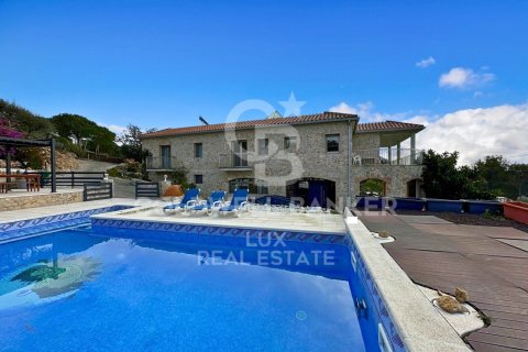 Купить дом в Вилажуйга, Испания с 5 спален, 500м², № 5947 - фото 3