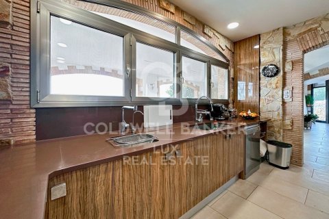 Купить дом в Вилажуйга, Испания с 5 спален, 500м², № 5947 - фото 14
