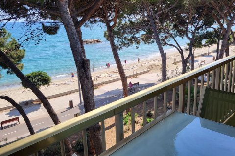 Apartamento de 3 dormitorios en venta en Cataluña, Spain № 7287 - foto 16
