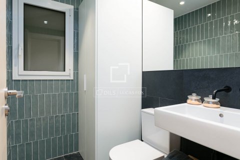2 bedrooms apartment for sale in Barcelona, Catalonia, Spain № 8728 - photo 27