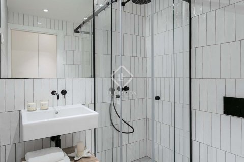 2 bedrooms apartment for sale in Barcelona, Catalonia, Spain № 8728 - photo 29