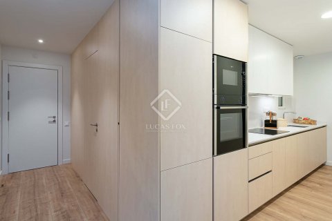 2 bedrooms apartment for sale in Barcelona, Catalonia, Spain № 8728 - photo 12