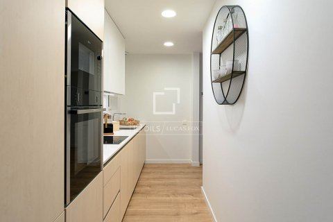 2 bedrooms apartment for sale in Barcelona, Catalonia, Spain № 8728 - photo 13