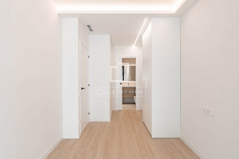 2 bedrooms apartment for sale in Barcelona, Catalonia, Spain № 8727 - photo 16