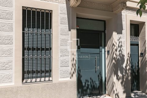 2 bedrooms apartment for sale in Barcelona, Catalonia, Spain № 8727 - photo 24