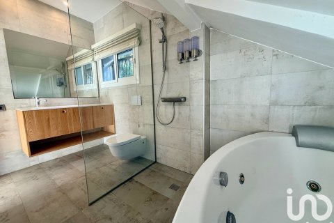 Сasa de 4 dormitorios en venta en Arenys de Munt, Barcelona, Cataluña, Spain № 4996 - foto 19