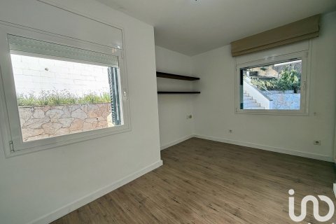 Сasa de 4 dormitorios en venta en Arenys de Munt, Barcelona, Cataluña, Spain № 4996 - foto 24