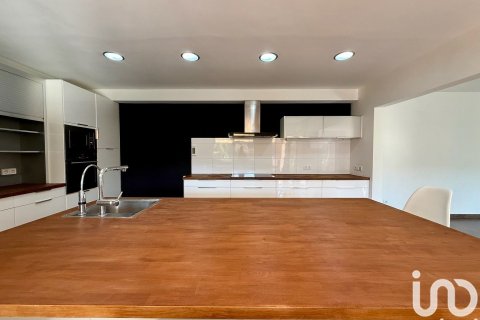 Сasa de 4 dormitorios en venta en Arenys de Munt, Barcelona, Cataluña, Spain № 4996 - foto 11