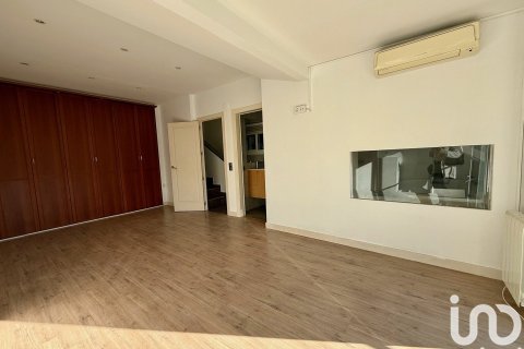 Сasa de 4 dormitorios en venta en Arenys de Munt, Barcelona, Cataluña, Spain № 4996 - foto 17
