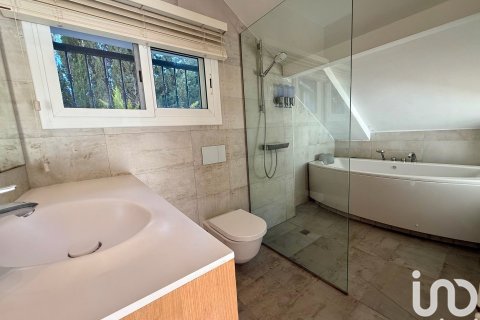 Сasa de 4 dormitorios en venta en Arenys de Munt, Barcelona, Cataluña, Spain № 4996 - foto 18
