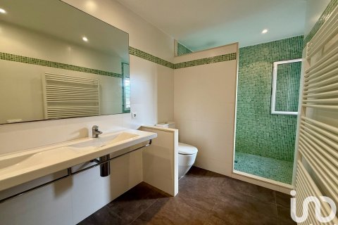 Сasa de 4 dormitorios en venta en Arenys de Munt, Barcelona, Cataluña, Spain № 4996 - foto 25