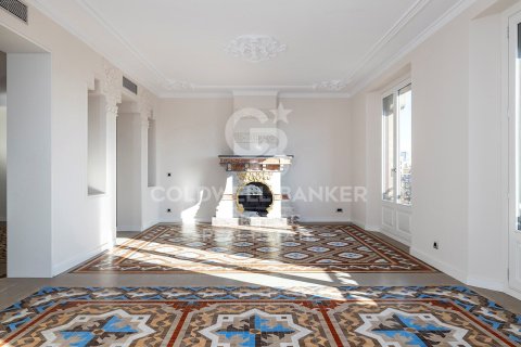 3 bedrooms apartment for sale in Barcelona, Catalonia, Spain № 5749 - photo 7