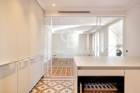 3 bedrooms apartment for sale in Barcelona, Catalonia, Spain № 5749 - photo 16