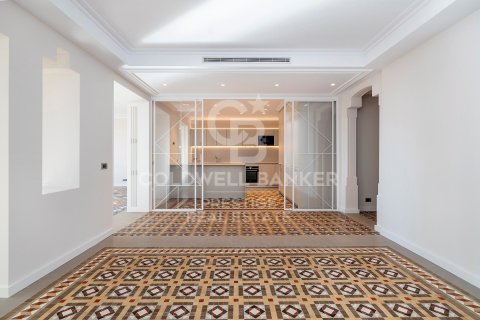 3 bedrooms apartment for sale in Barcelona, Catalonia, Spain № 5749 - photo 8