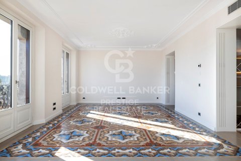 3 bedrooms apartment for sale in Barcelona, Catalonia, Spain № 5749 - photo 5