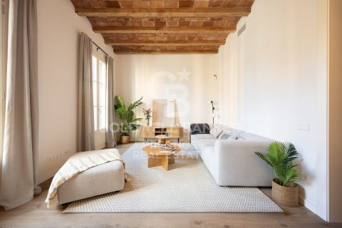 2 bedrooms apartment for sale in Barcelona, Catalonia, Spain № 5404 - photo 5