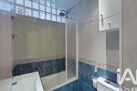 Купить квартиру в Барселона, Испания с 3 спальни, 85м², № 7346 - фото 17