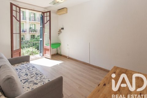Apartamento de 4 dormitorios en venta en Barcelona, Cataluña, Spain № 7342 - foto 29