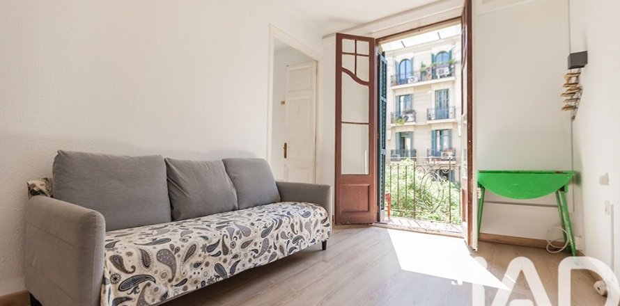 Apartamento de 4 dormitorios en venta en Barcelona, Cataluña, Spain № 7342