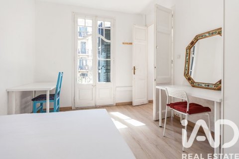 Apartamento de 4 dormitorios en venta en Barcelona, Cataluña, Spain № 7342 - foto 23