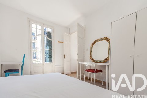 Apartamento de 4 dormitorios en venta en Barcelona, Cataluña, Spain № 7342 - foto 22