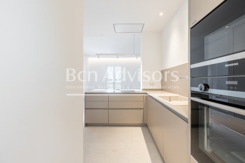 2 bedrooms apartment for sale in Barcelona, Catalonia, Spain № 2886 - photo 18