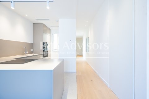 2 bedrooms apartment for sale in Barcelona, Catalonia, Spain № 2886 - photo 9