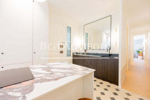 2 bedrooms apartment for sale in Barcelona, Catalonia, Spain № 2889 - photo 20