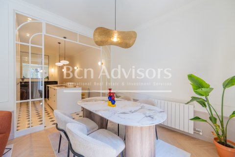 2 bedrooms apartment for sale in Barcelona, Catalonia, Spain № 2889 - photo 11