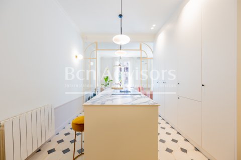 2 bedrooms apartment for sale in Barcelona, Catalonia, Spain № 2889 - photo 13