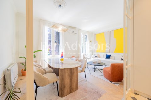 2 bedrooms apartment for sale in Barcelona, Catalonia, Spain № 2889 - photo 8