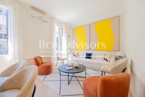 2 bedrooms apartment for sale in Barcelona, Catalonia, Spain № 2889 - photo 5