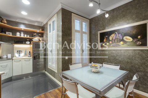 2 bedrooms apartment for sale in Barcelona, Catalonia, Spain № 2888 - photo 11