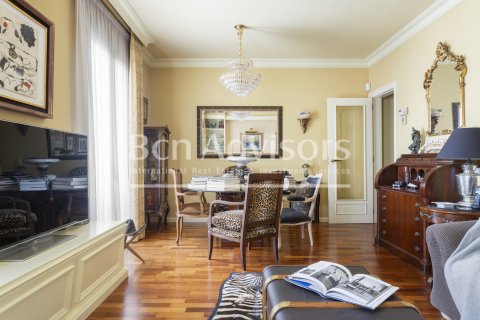 2 bedrooms apartment for sale in Barcelona, Catalonia, Spain № 2888 - photo 5