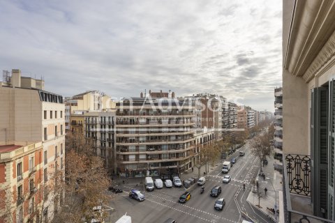 2 bedrooms apartment for sale in Barcelona, Catalonia, Spain № 2888 - photo 7